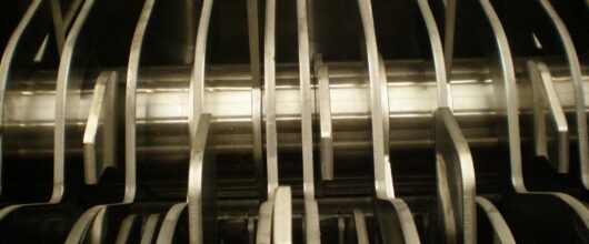 Kluitenbreker breekt klonten in bulkproducten zodat vrijstroming hersteld wordt