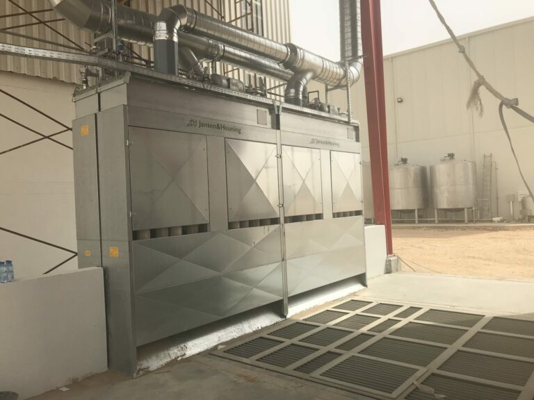 How to reduce dust while handling bulk products