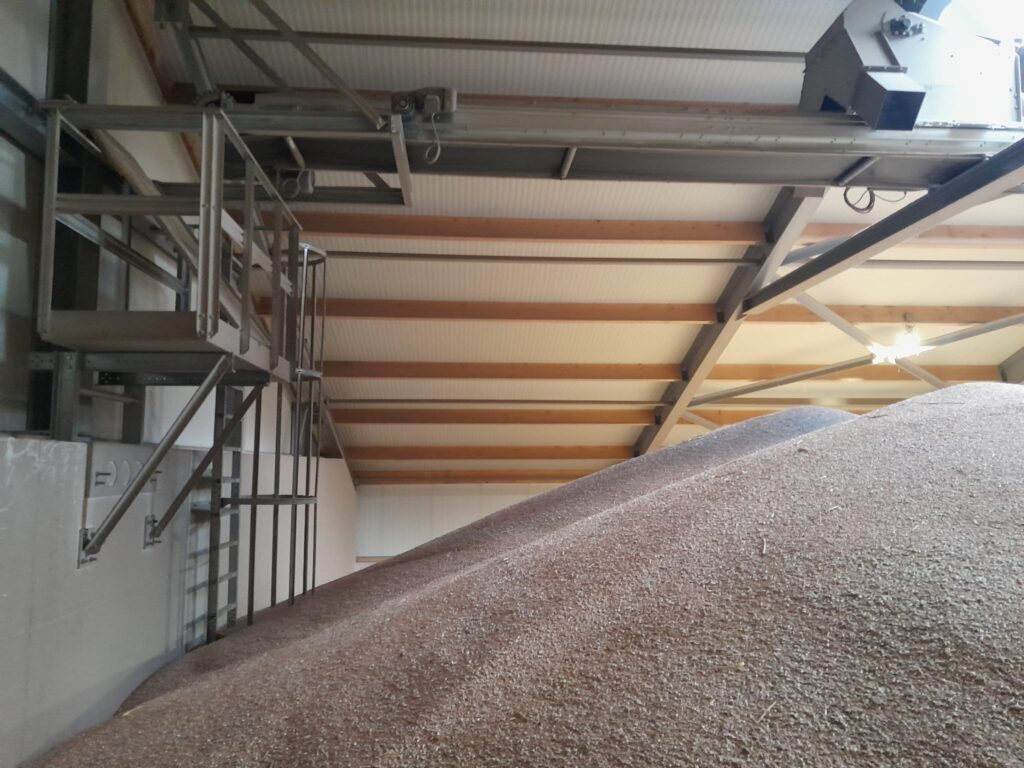 Beluchtingssystemen van Jansen & Heuning voor het conditioneren en drogen van graan in opslagsilo’s.