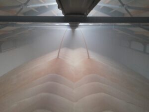 Beluchtingssystemen van Jansen & Heuning voor het conditioneren en drogen van graan in opslagsilo’s.