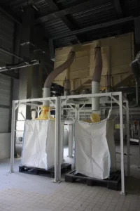 Bigbag handling apparatuur van Jansen & Heuning voor bulkgoedverwerking.