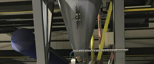 Conische menginstallatie met afvularm en doseersysteem